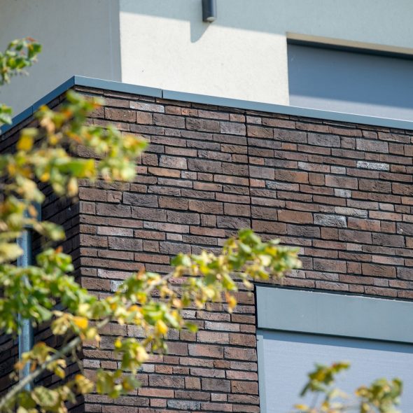 Villa nijmegen rosta donkerbruin zwart gesinterd