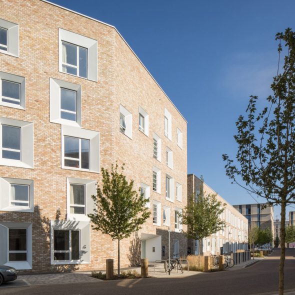 UNIVERSITEIT CAMPUS CAMBRIDGE UK