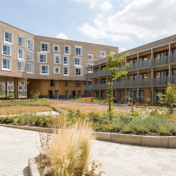 UNIVERSITEIT CAMPUS CAMBRIDGE UK